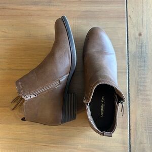 London Fog Tan Zipper Boots